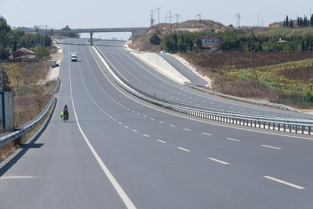 Cycling Turkey D20 road to Istanbul